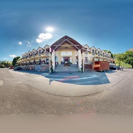 Hotel Hradna Brana Μπρατισλάβα Εξωτερικό φωτογραφία